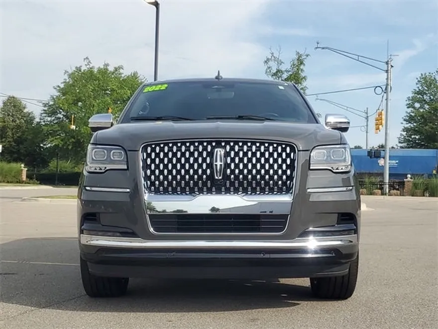 2022 Lincoln Navigator Black Label photo 1