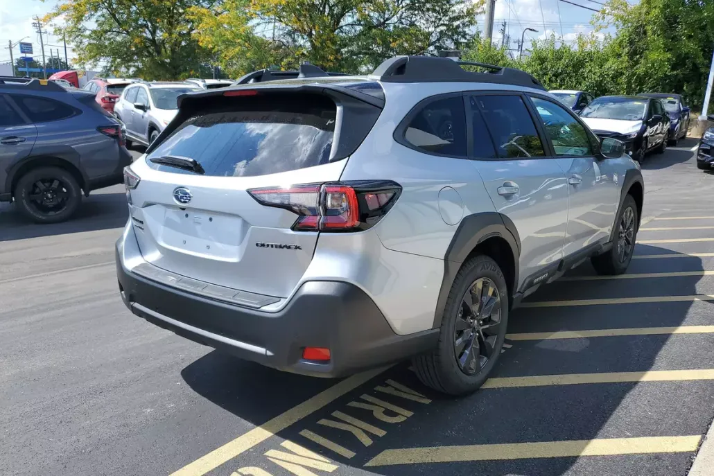 2025 Subaru Outback Onyx Edition photo 1