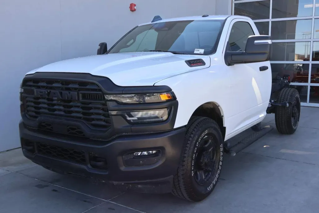 2025 Ram 3500 Tradesman photo 1