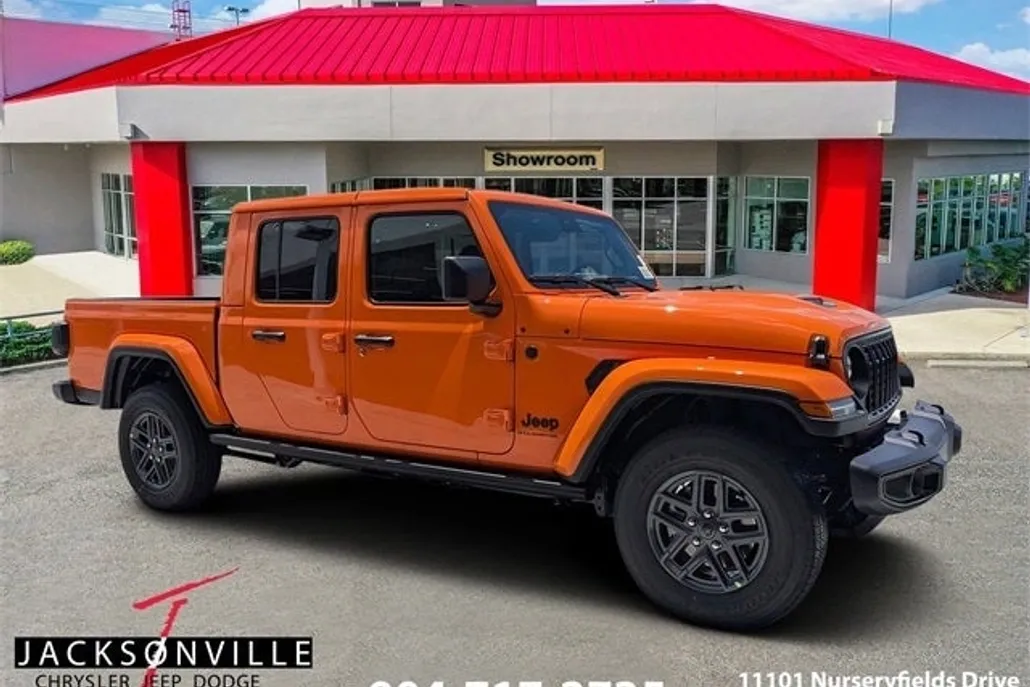 2025 Jeep Gladiator Sport S photo 1