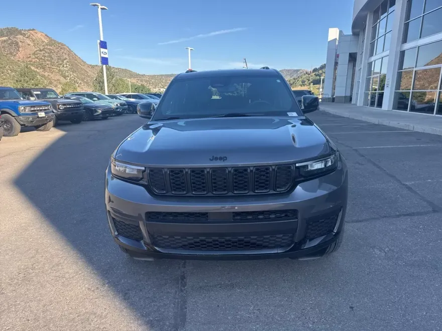 2024 Jeep Grand Cherokee Altitude photo 1
