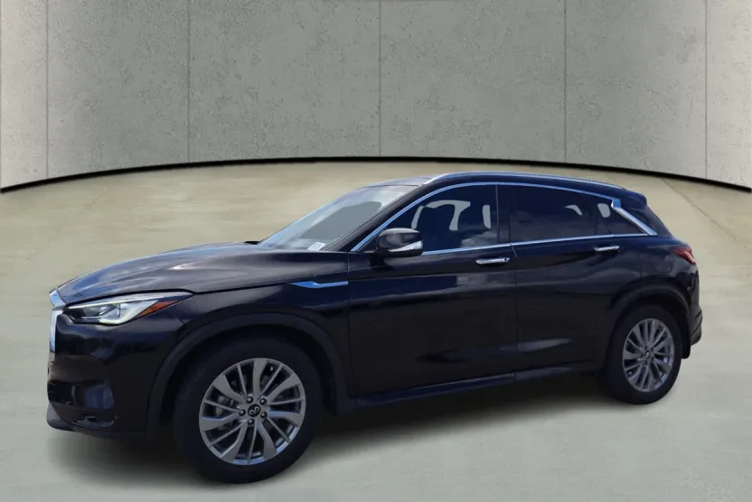2023 Infiniti QX50 Luxe photo 1