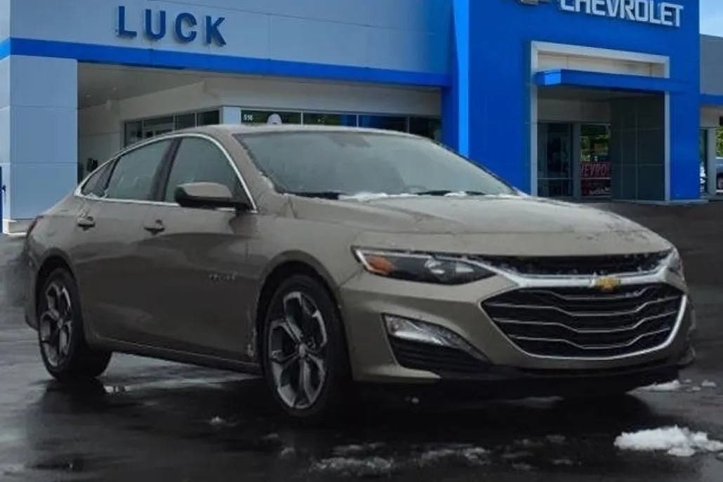 2023 Chevrolet Malibu 1LT photo 1