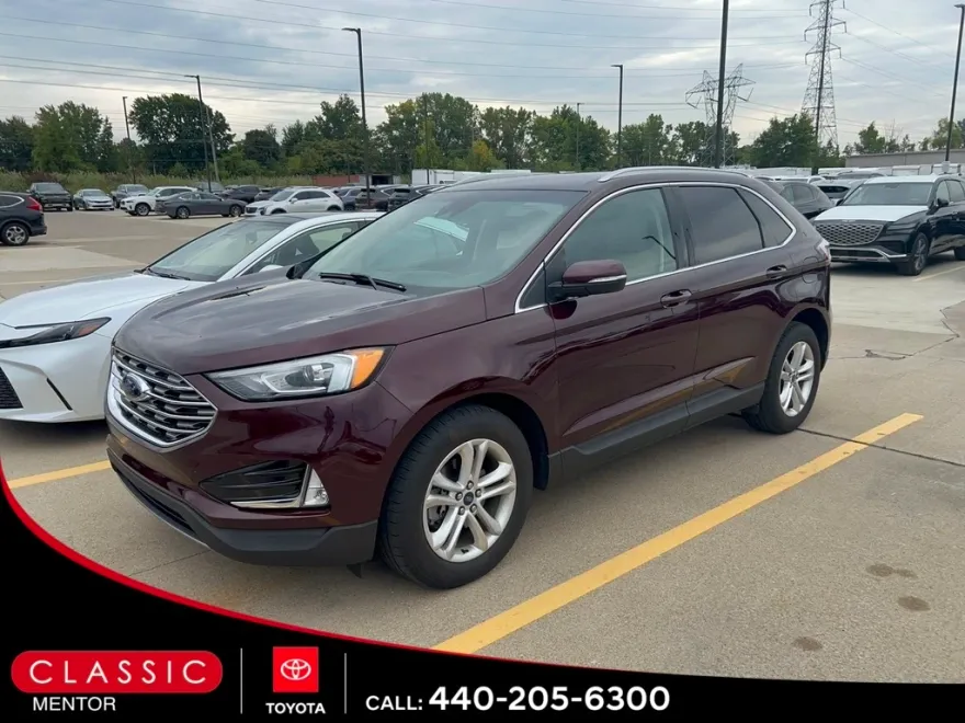 2019 Ford Edge SEL photo 1