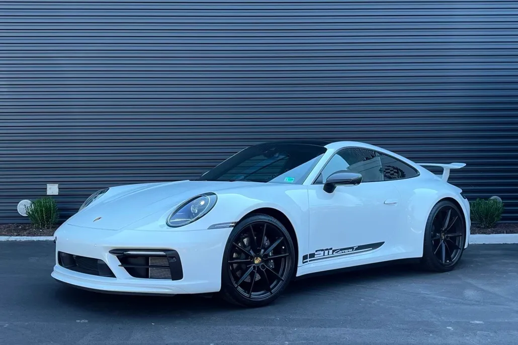2024 Porsche 911 T photo 1