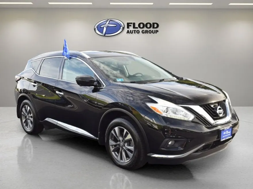 2017 Nissan Murano SL photo 1