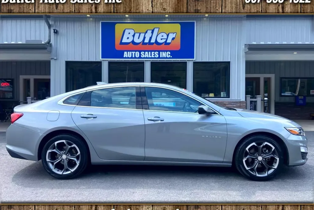 2023 Chevrolet Malibu 1LT photo 1