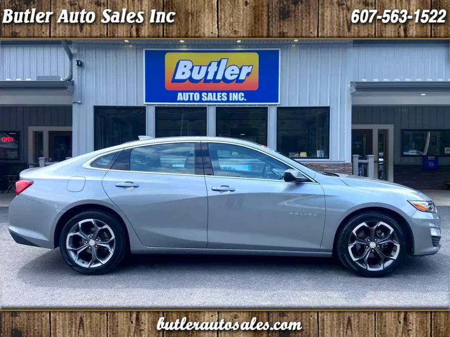 2023 Chevrolet Malibu 1LT photo 1