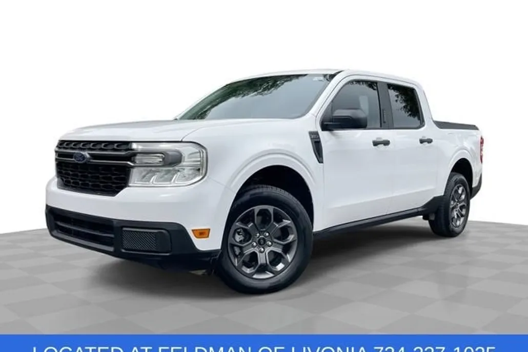 2023 Ford Maverick XL photo 1
