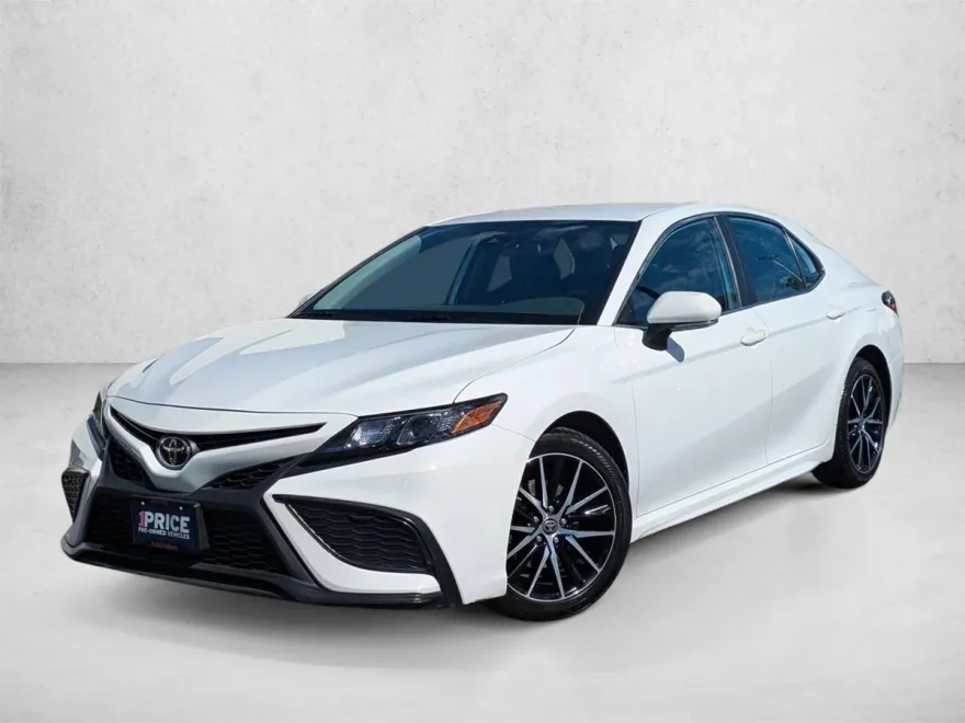 2023 Toyota Camry SE photo 1