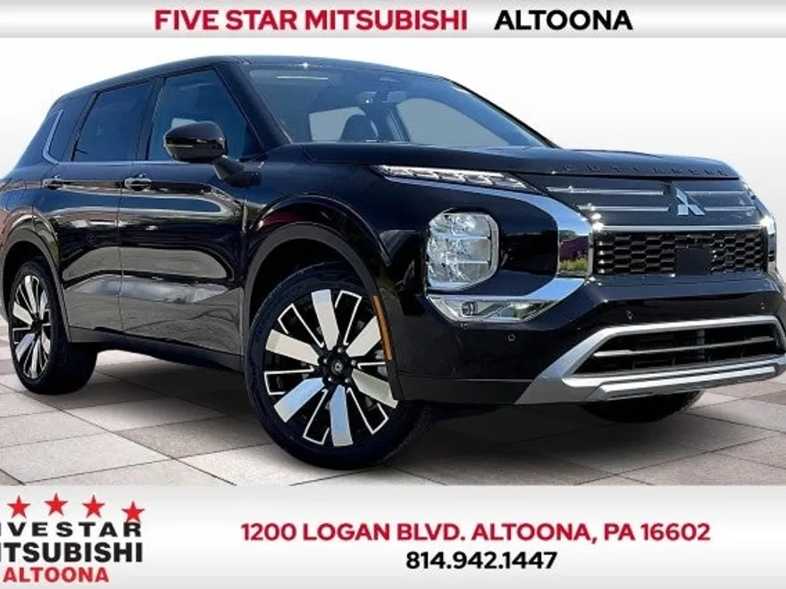 2025 Mitsubishi Outlander SE photo 1