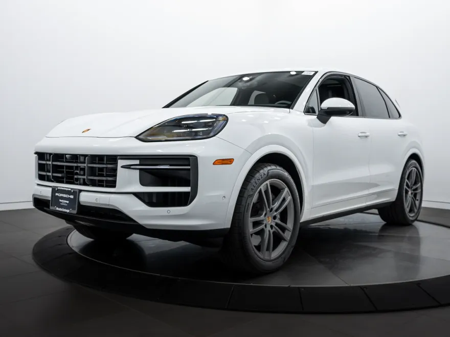 2025 Porsche Cayenne photo 1