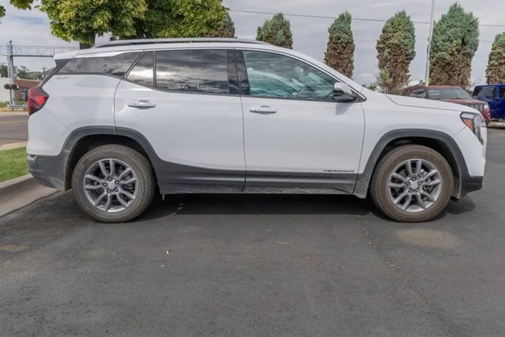 2023 Gmc Terrain SLT photo 1