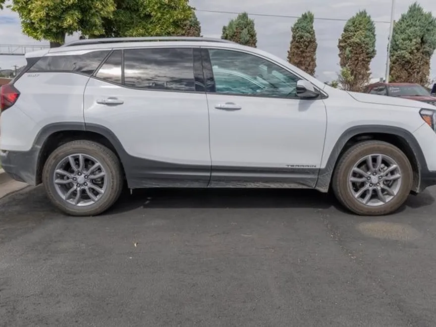 2023 Gmc Terrain SLT photo 1