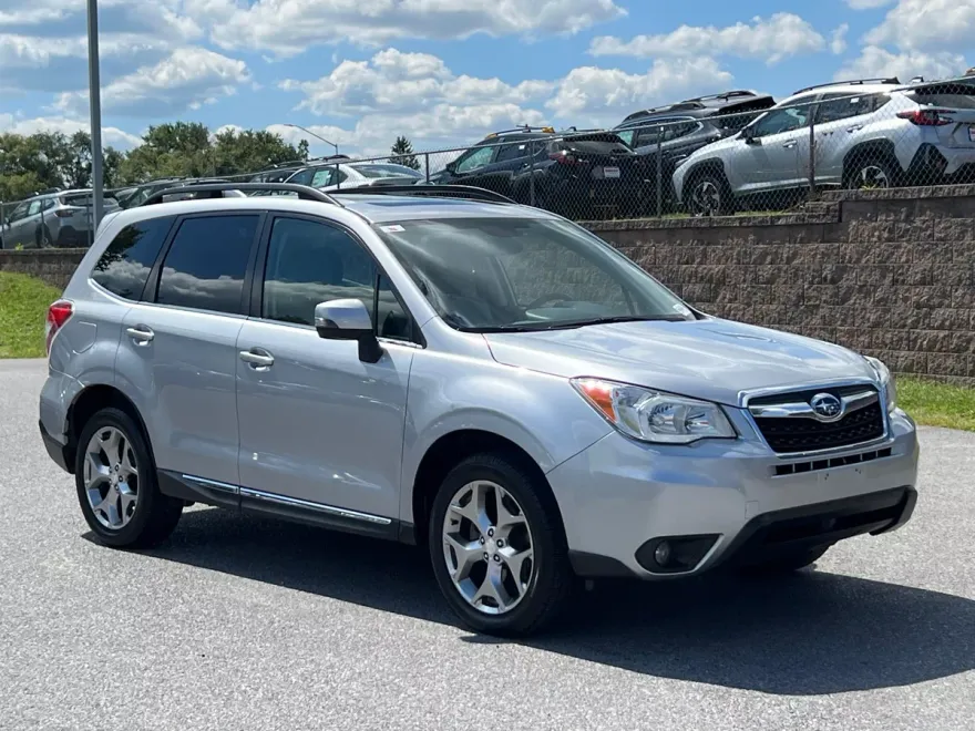 2016 Subaru Forester 2.5i Touring photo 1