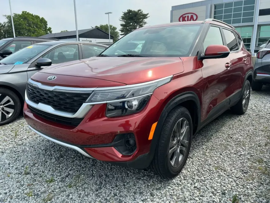 2021 Kia Seltos S photo 1