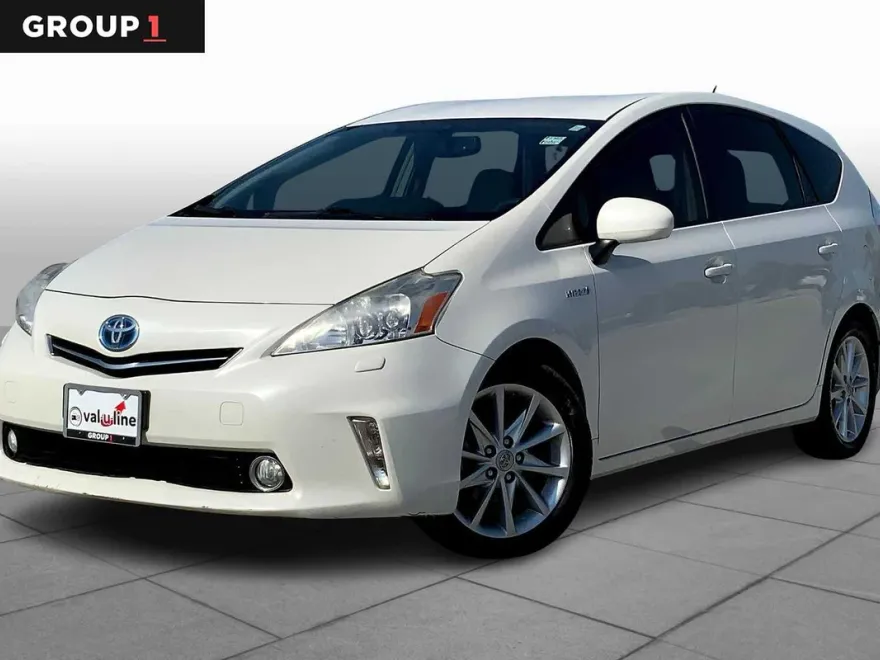 2012 Toyota Prius V Five photo 1