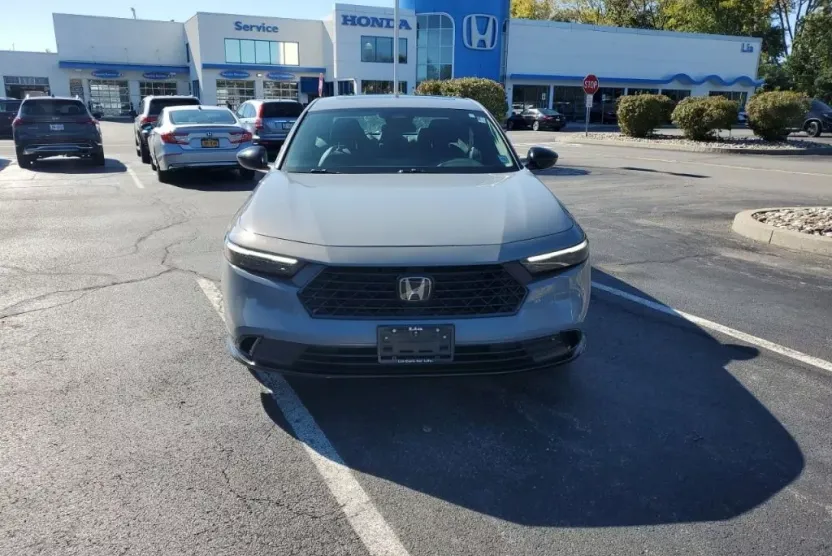 2023 Honda Accord Hybrid Sport-L photo 1