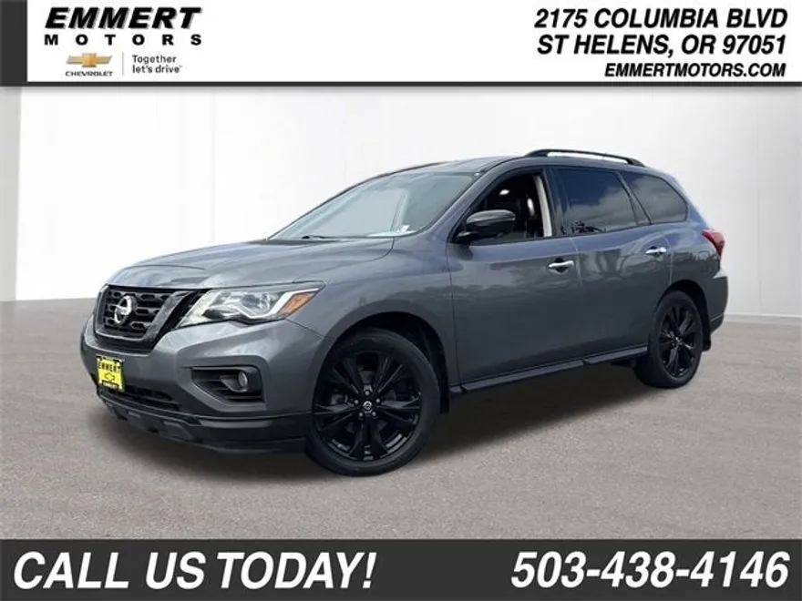 2018 Nissan Pathfinder SL photo 1