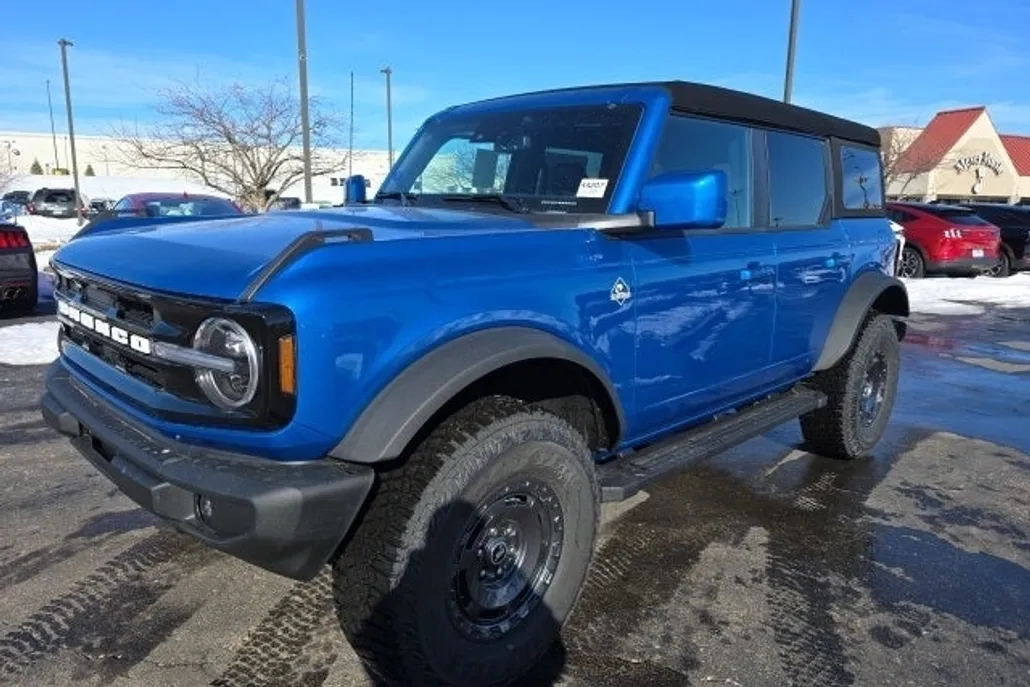 2024 Ford Bronco Outer Banks photo 1