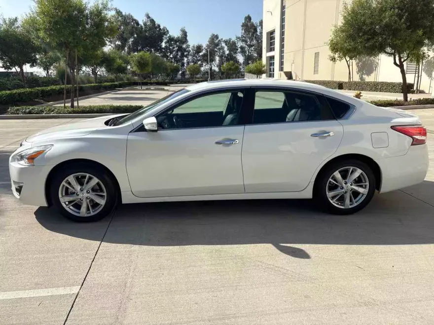 2013 Nissan Altima 2.5 SL photo 1