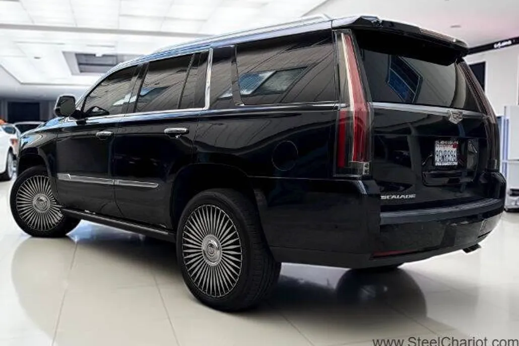 2017 Cadillac Escalade Premium Luxury photo 1