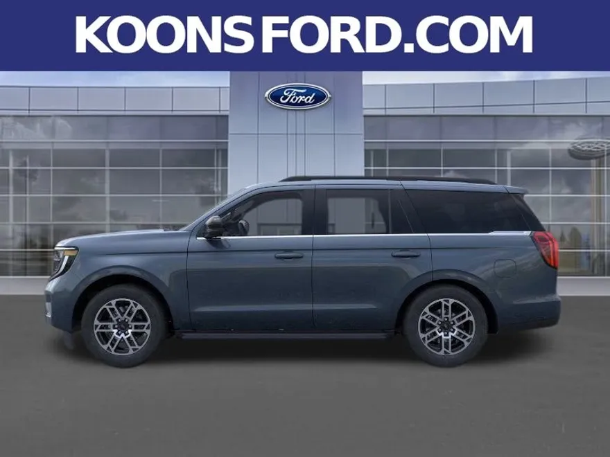 2025 Ford Expedition photo 1