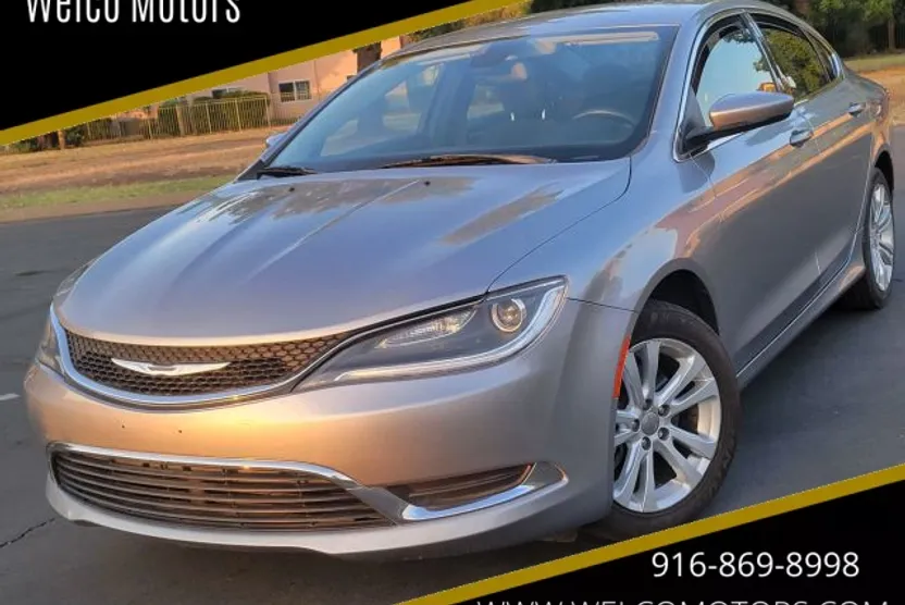 2016 Chrysler 200 Limited photo 1