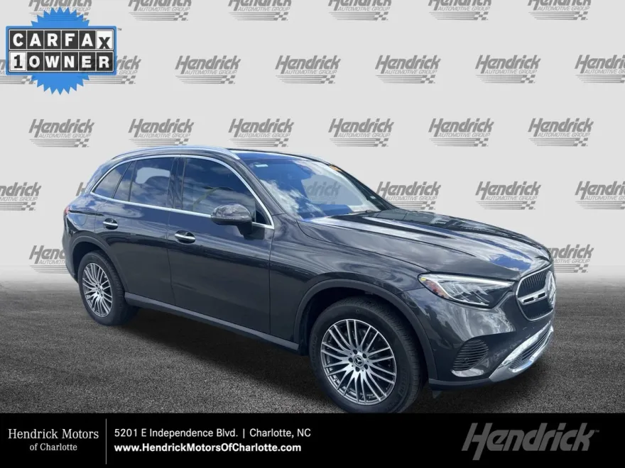2024 Mercedes Benz GLC 300 photo 1