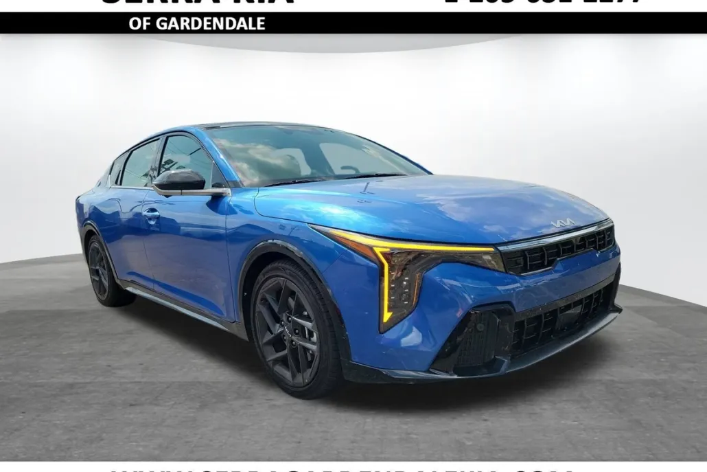 2025 Kia K4 GT-Line Turbo photo 1