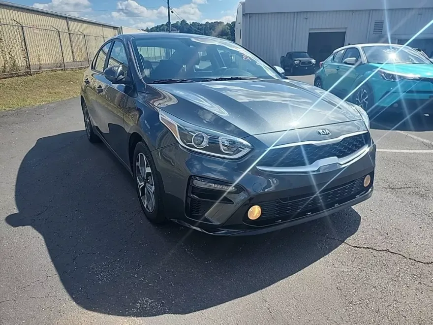 2021 Kia Forte LXS photo 1