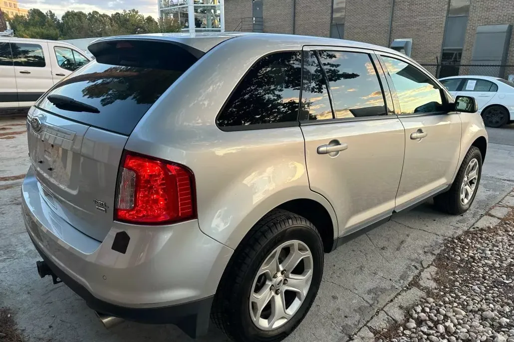 2014 Ford Edge SEL Sport photo 1