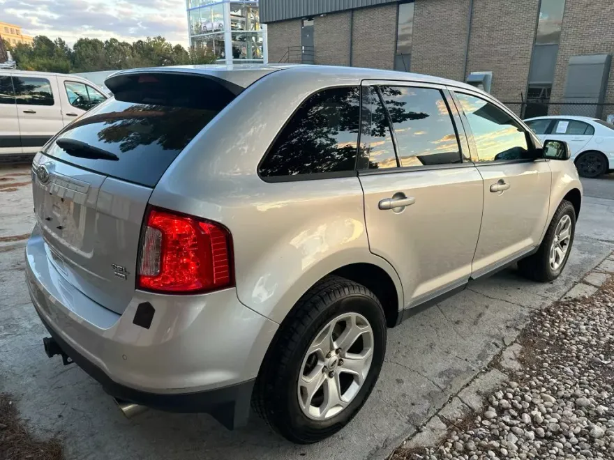 2014 Ford Edge SEL Sport photo 1