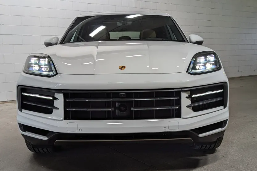 2025 Porsche Cayenne S E-Hybrid photo 1