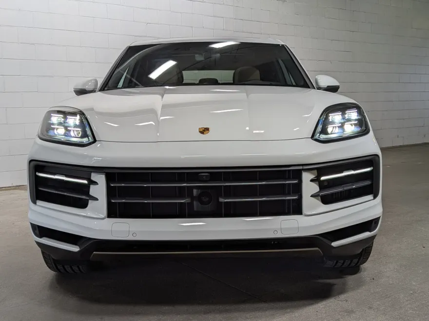 2025 Porsche Cayenne S E-Hybrid photo 1