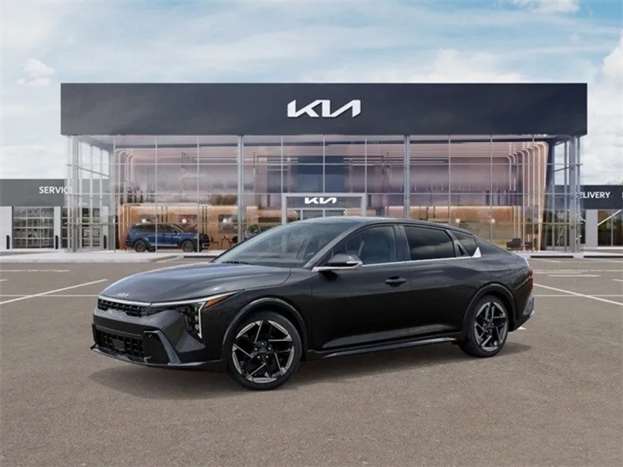 2025 Kia K4 GT-Line photo 1
