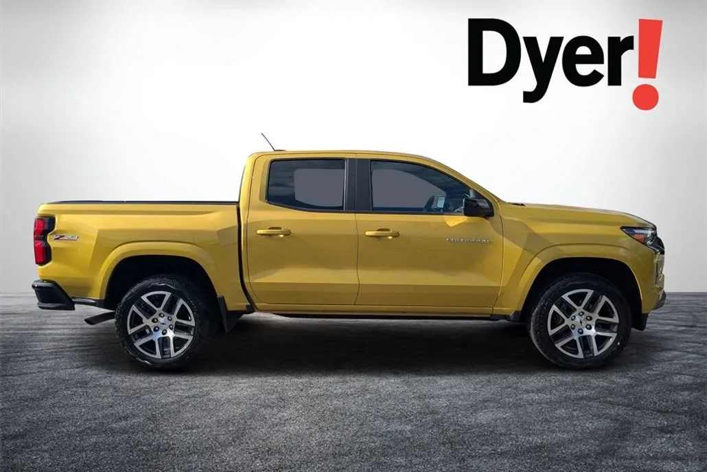 2023 Chevrolet Colorado Z71 photo 1