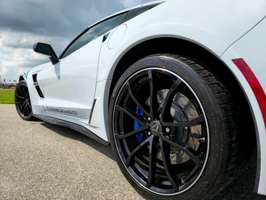 2018 Chevrolet Corvette Grand Sport 3LT photo 1