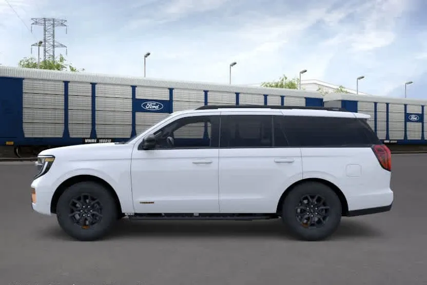 2025 Ford Expedition photo 1