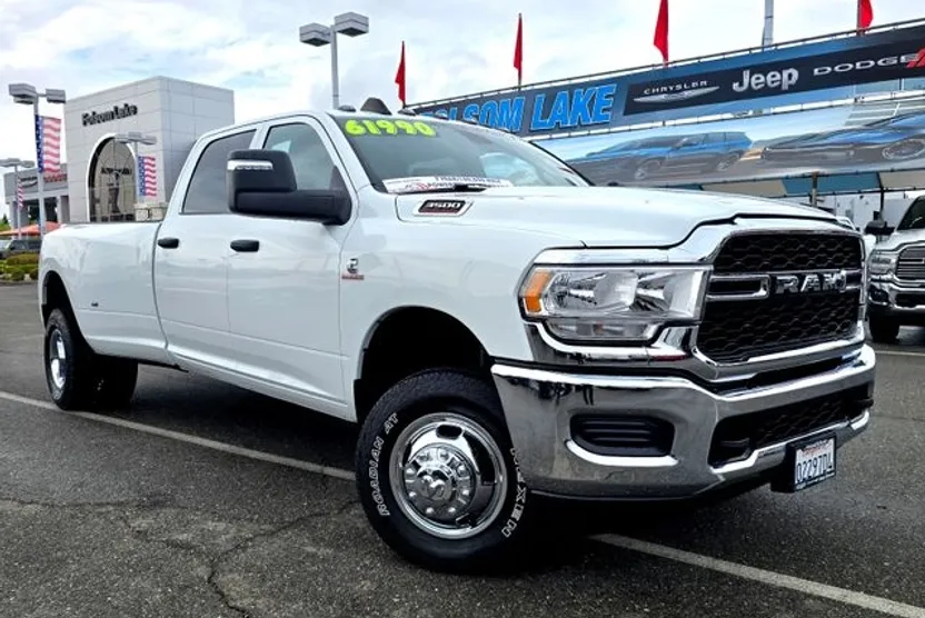 2024 Ram 3500 Tradesman photo 1