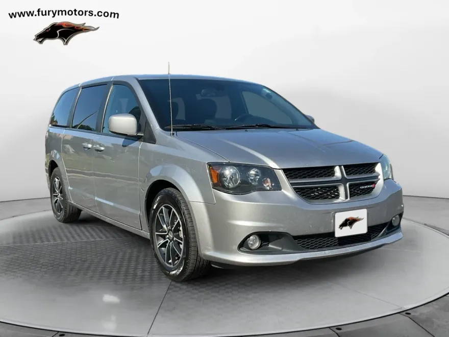 2019 Dodge Grand Caravan GT photo 1