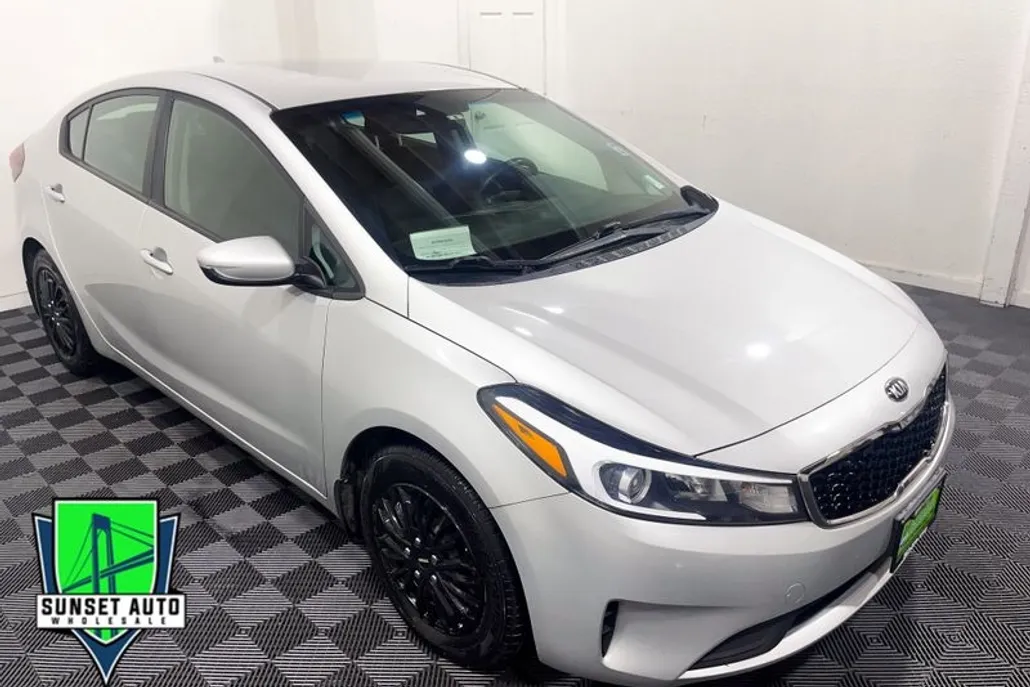 2018 Kia Forte LX Base photo 1