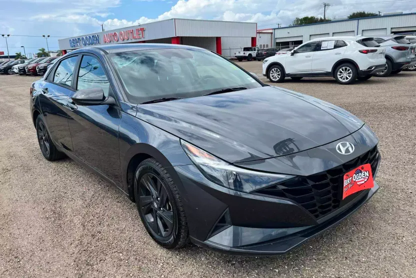2021 Hyundai Elantra SEL Convenience photo 1