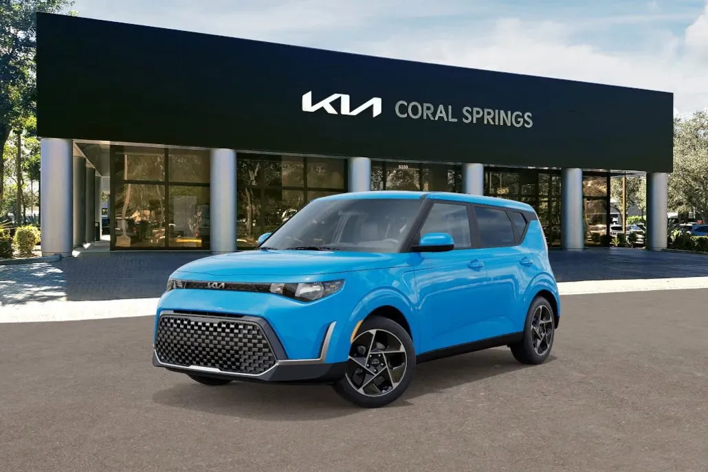 2025 Kia Soul EX photo 1