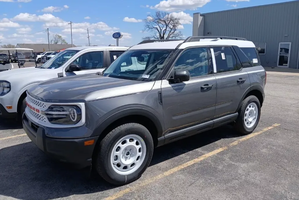 2025 Ford Bronco Sport Heritage photo 1