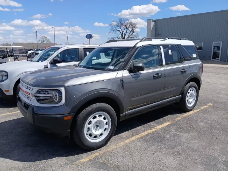 2025 Ford Bronco Sport Heritage photo 1