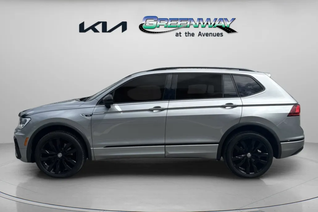 2020 Volkswagen Tiguan SE R-Line Black photo 1