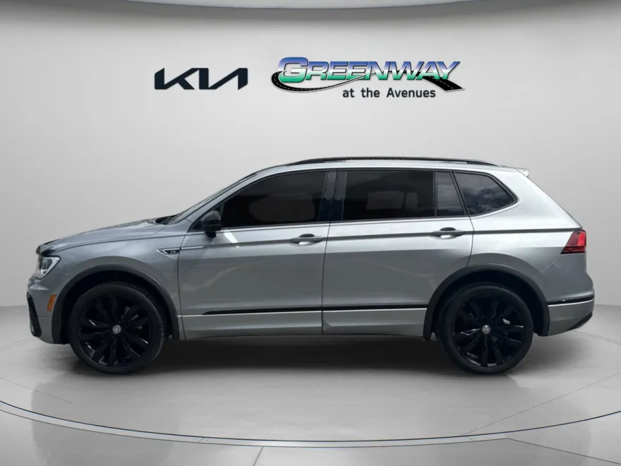 2020 Volkswagen Tiguan SE R-Line Black photo 1