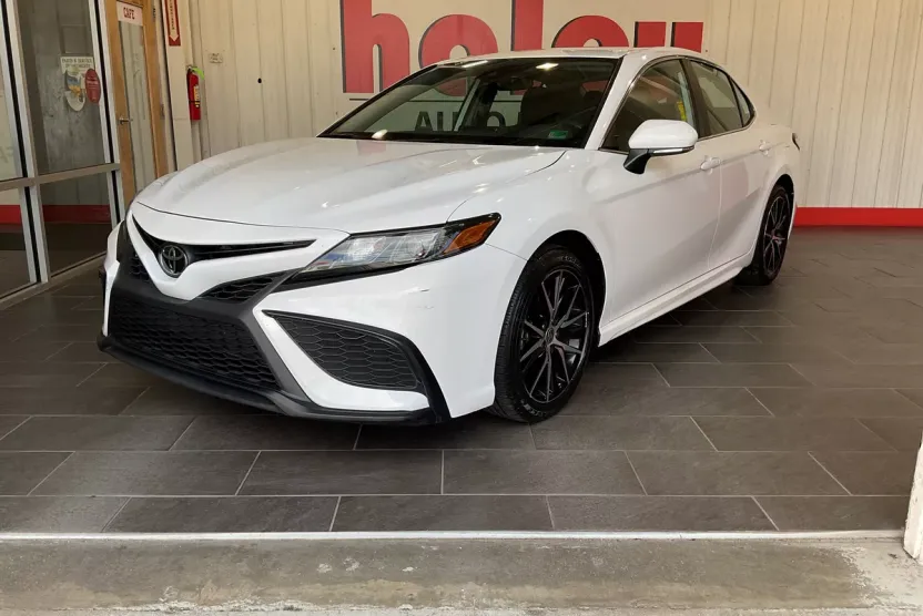 2024 Toyota Camry SE photo 1