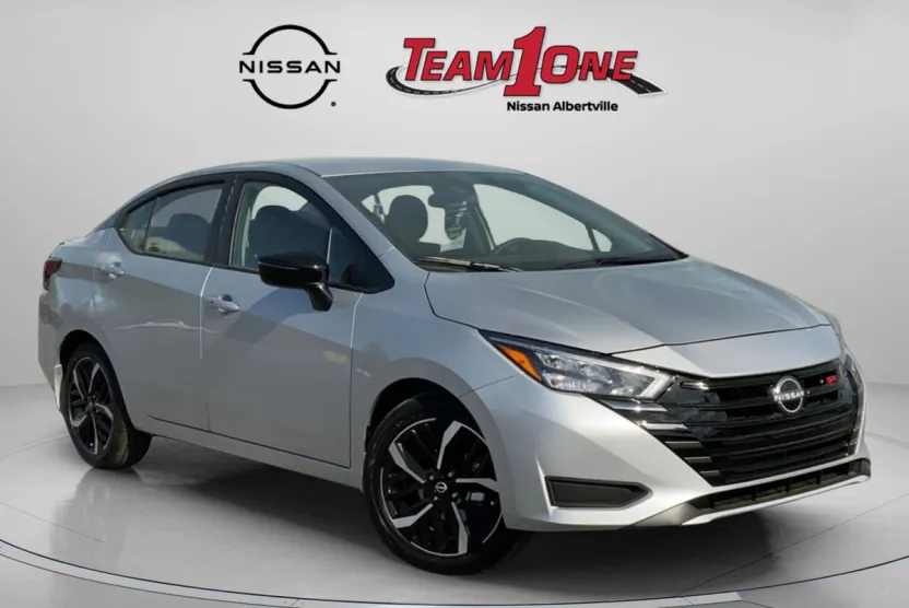 2025 Nissan Versa SR photo 1